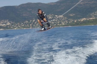  Sesiones de wakeboard en el Mediterráneo 